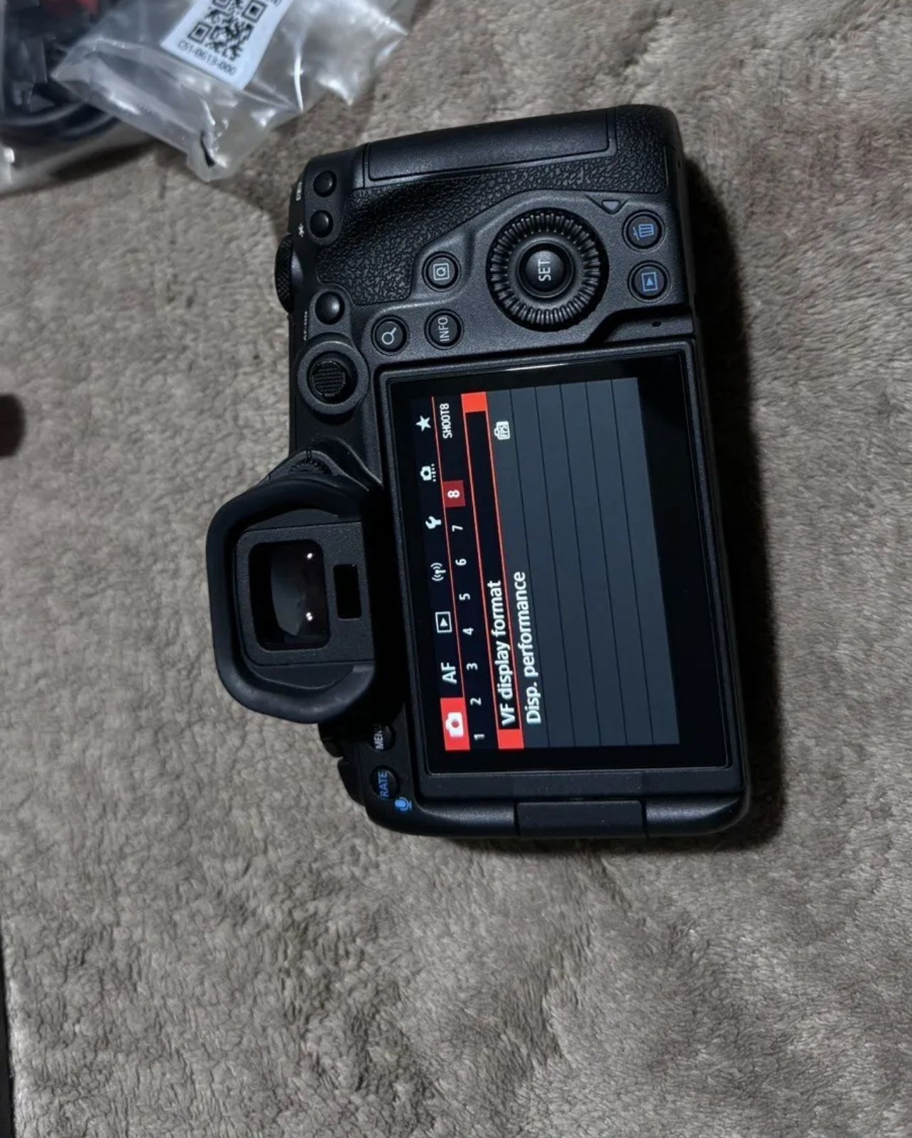 Canon EOS R5 Full Frame 8K Mirrorless Camera With 24-70mm F4 RF Lens Mount