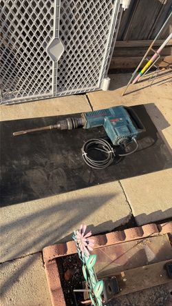 BOSCH DEMOLITION HAMMER 11316