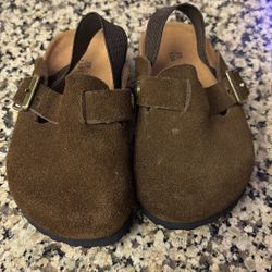 Clogs