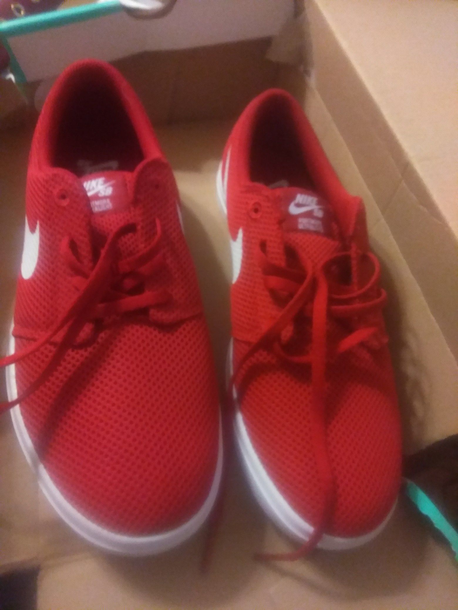 Nike shoes never worn brand new