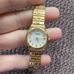 Bulova Caravelle C969582  Women’s Gold Tone Date Stainless Steel Bracelet Watch
