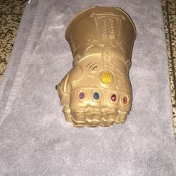 Thanos Infinity Gauntlet 
