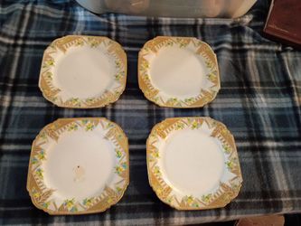 Set of 4 Vintage Floral Gold Trim Plates