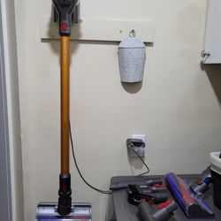 Dyson V8 Absolute Stick Vacuum 