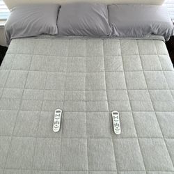$1500 Sealy Split King Adjustable Bed W/Remotes