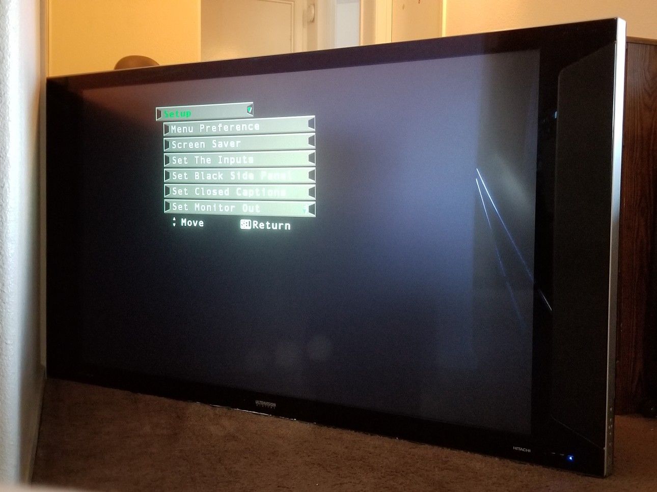Hitachi 60VS810 Ultravision CineForm - 60" rear projection TV