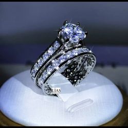 New 18k White Gold Wedding Ring Set 
