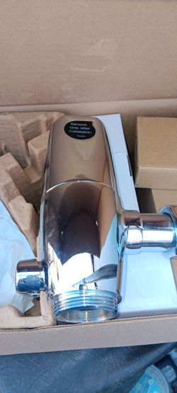 1 new American Standard touch less flush valve