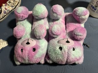 Pantunflas The Childrens Plece