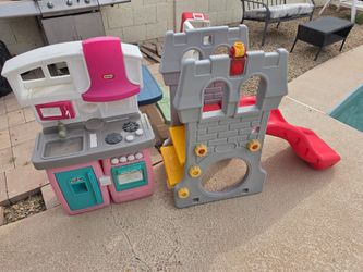 Little Tikes Play Kitchen and Castle Climber Set