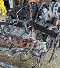 2013 Yukon Denali 6.2 Engine- No transmission