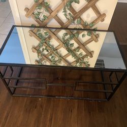 Table With Mirror Glass Top 