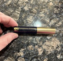 NEW ESTEE LAUDER SUMPTUOUS EXTREME LASH MULTIPLYING VOLUME MASCARA IN EXTREME BLACK $5!