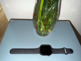 Apple Watch Series 11 (GPS) + Charger