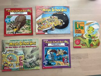 Magic School Bus 4 Book Bundle Lot (Dinosaurs, Senses, Spiders, Bats)