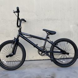 20” Mongoose Freestyle Bmx Bike 