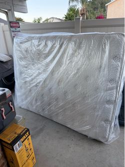 Queen mattress