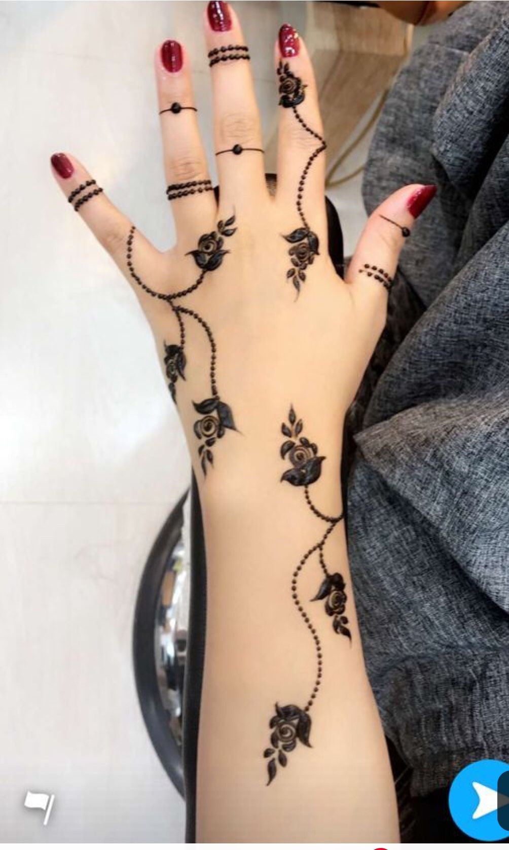 Henna tattoo