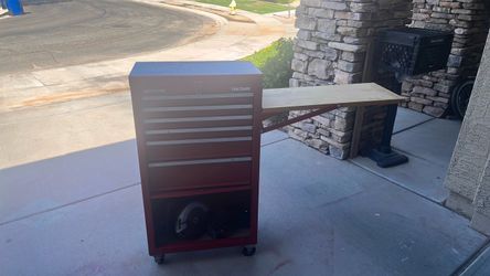 Rolling  Craftsman Tooltower/Chest with Tools