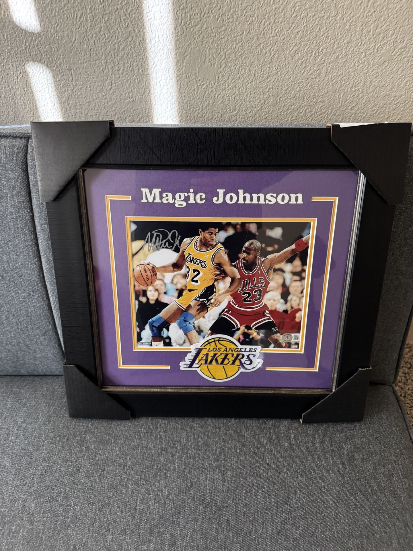 Magic johnson signed photo W/ Authenticity Beckett