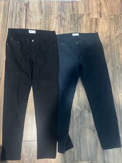Pantalones de hombre. $5 cada https://offerup.com/redirect/?o=dW5vLlNl paga cuando se venga buscar.