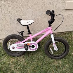 Kid Pink Bike 