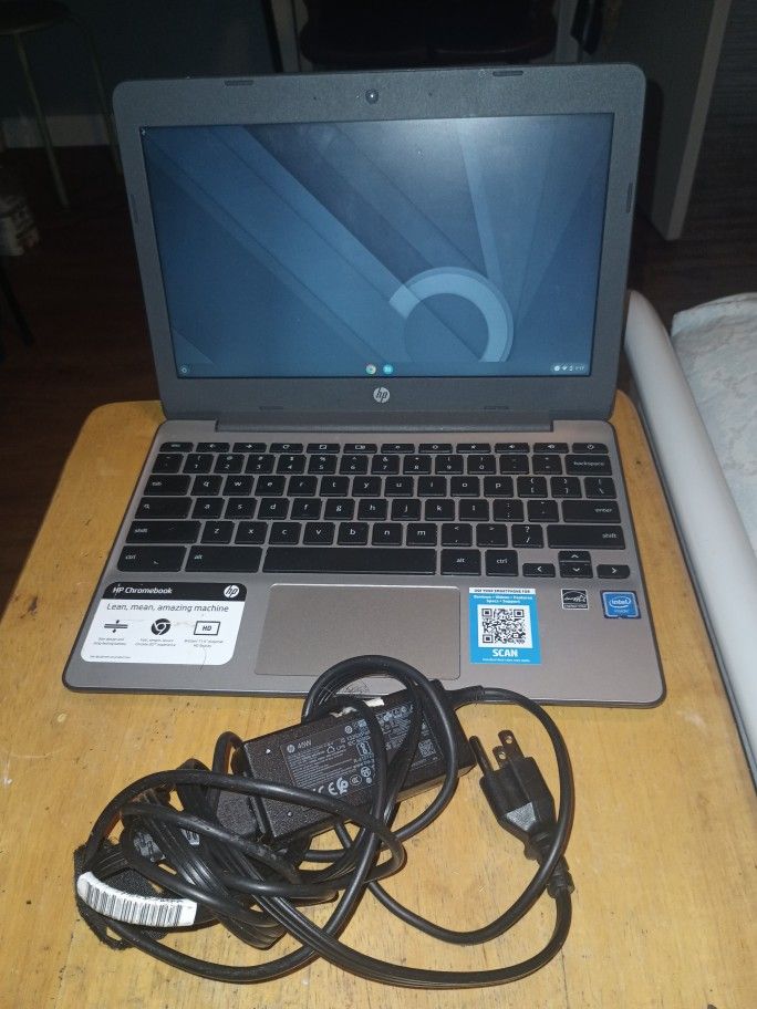 13 in Laptop Touch Screen