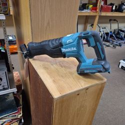 Makita 36V Brushless Reciprocating Saw XRJ06 Tool Only