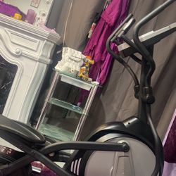 Sole E20 Exercise Machine 