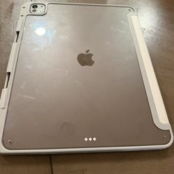 iPad Pro 13-inch (M5)