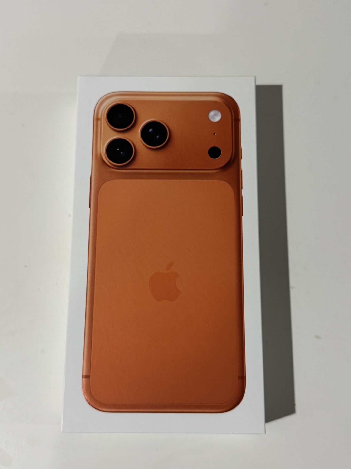 iPhone 17 Pro Max Orange 512 Gigs