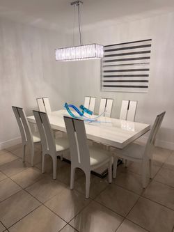 8 person white dining set