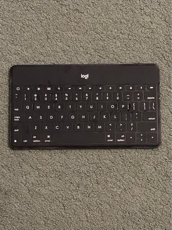 Logi Wireless Keyboard