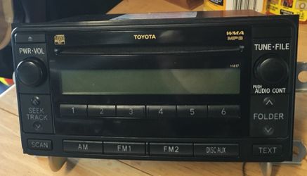 FJ Cruiser Factory Stereo Deck