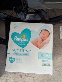 NEW sealed Pampers baby wipes sensitive 576ct