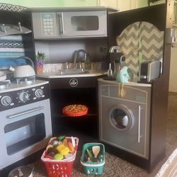 Kids Play Kitchen