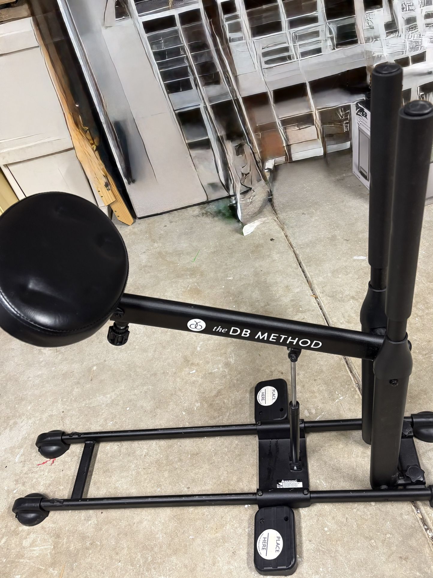 DB Method Squat Machine