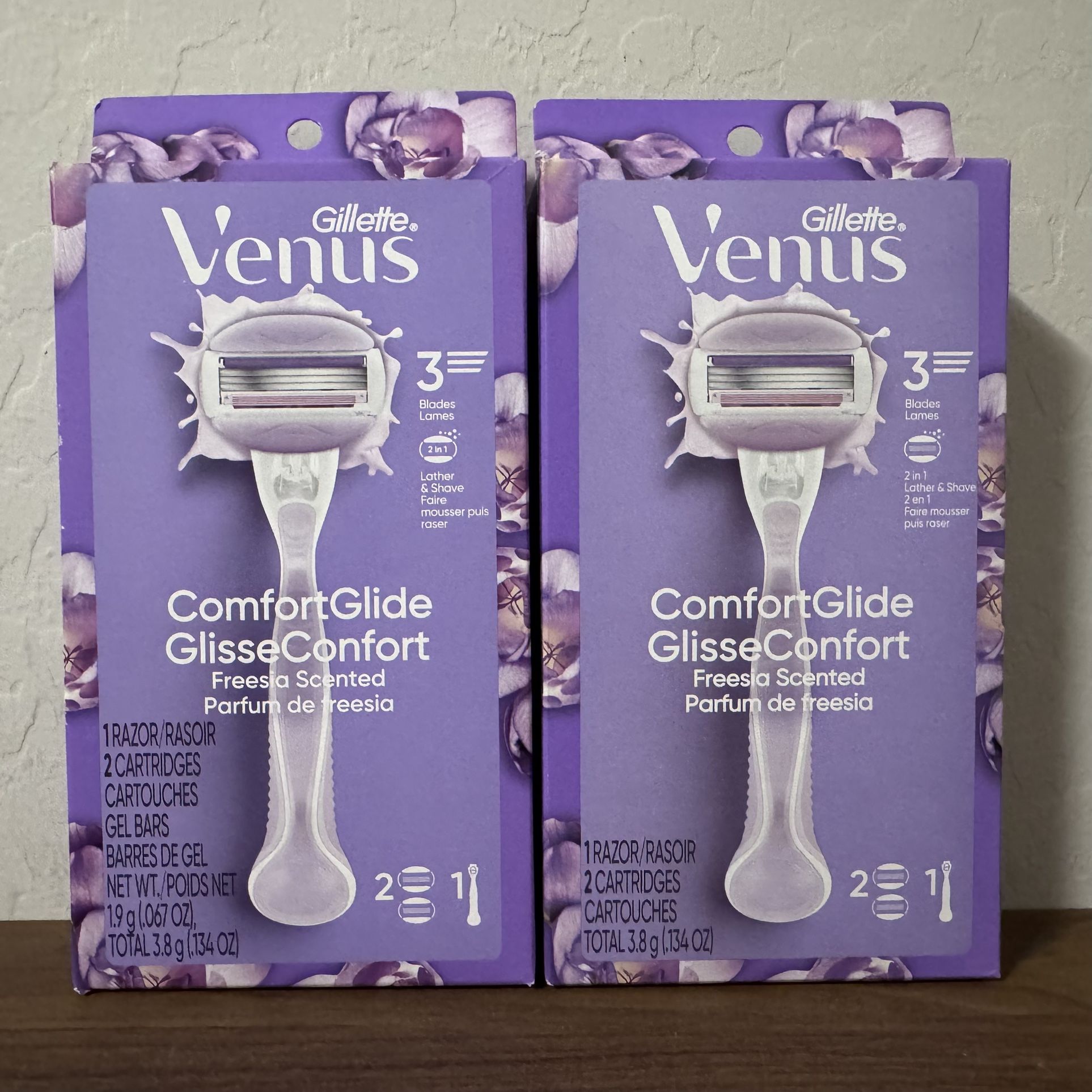 Venus Razor Bundle