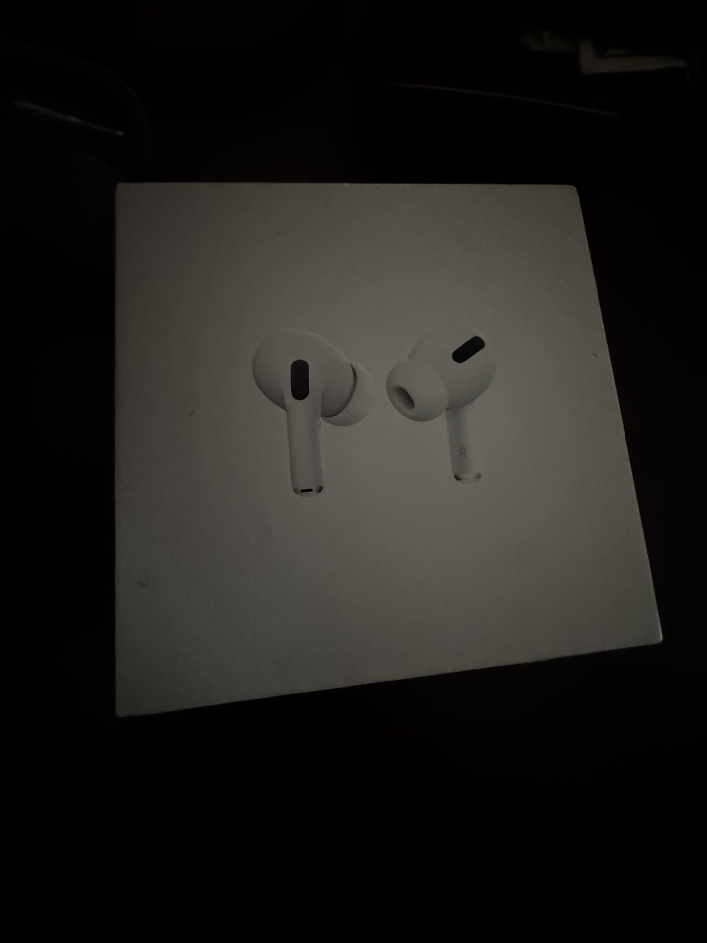 Like New AirPod Pros Gen 2 Audio & Speakers