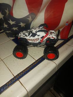 Monster Jam Monster Mutt Dalmatian Toy