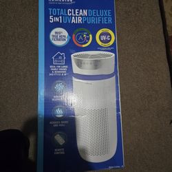 Homedics 5-in-1 UV-C Air Purifier - 360-Degree HEPA Filter for 1,659 Sq Ft, Extra Large Air Purifiers for Bedroom and Home, Essential Oil Pads, Built-