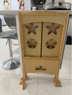 Free Montessori baby chair/bench