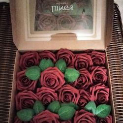 Ling's Moment Roses Dark Red