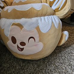 Mickey Mouse Cinnamon Bun