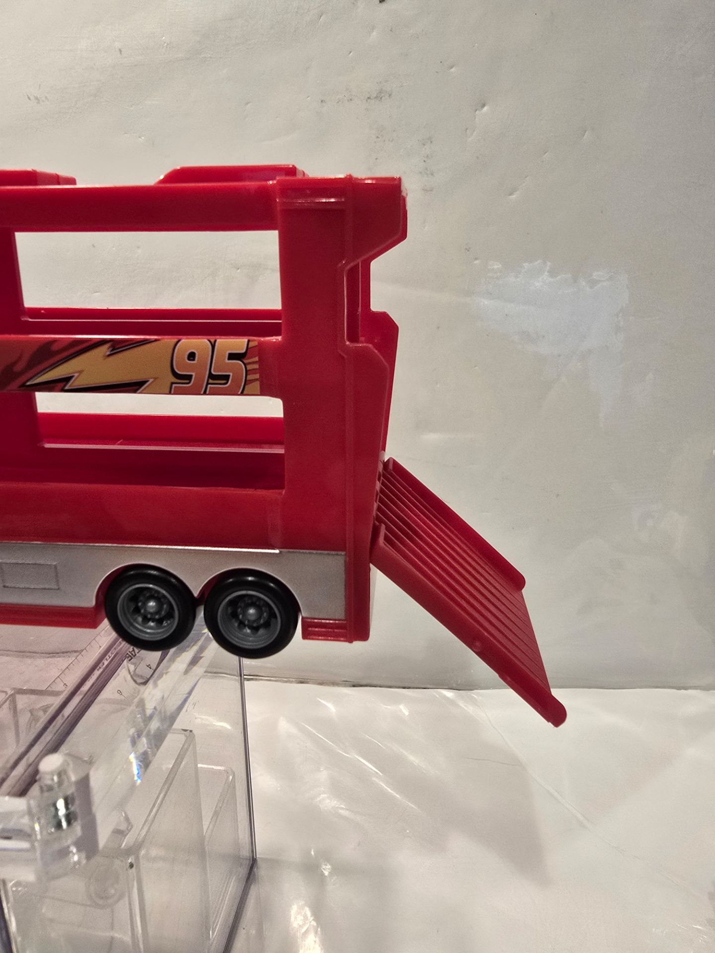 Disney Pixar Rust-eze car Hauler Red