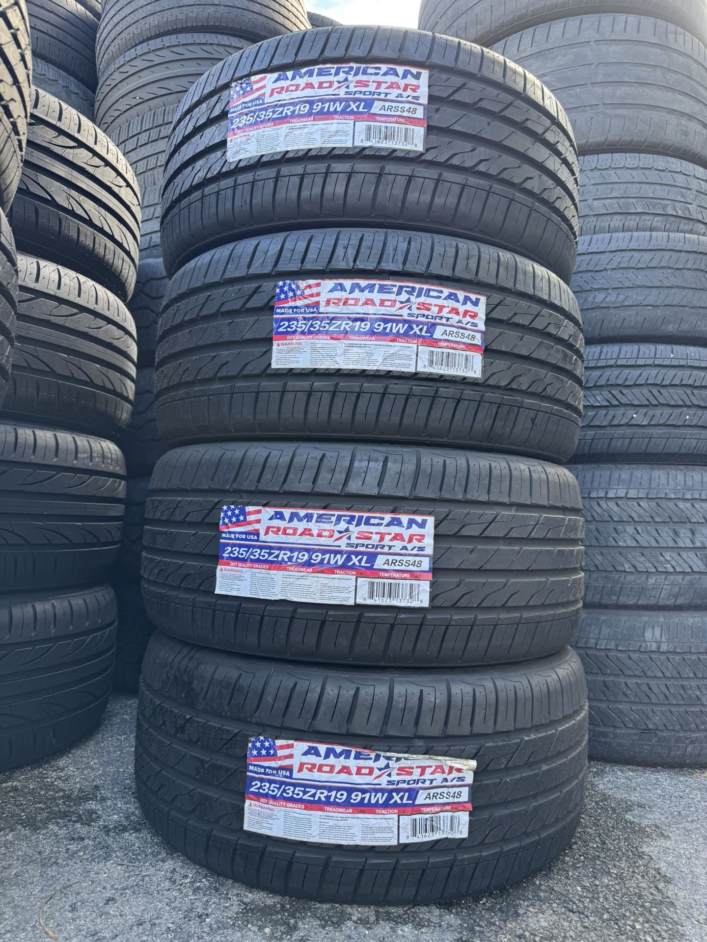 Set American 235 35 R19