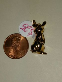 Gold plated bunny pin
