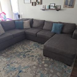 Living Spaces Sectional Sofa 