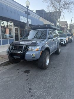 2003 Mitsubishi Montero Sport