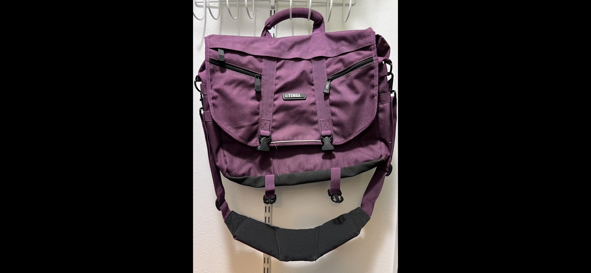Tenba Laptop/camera messenger bag